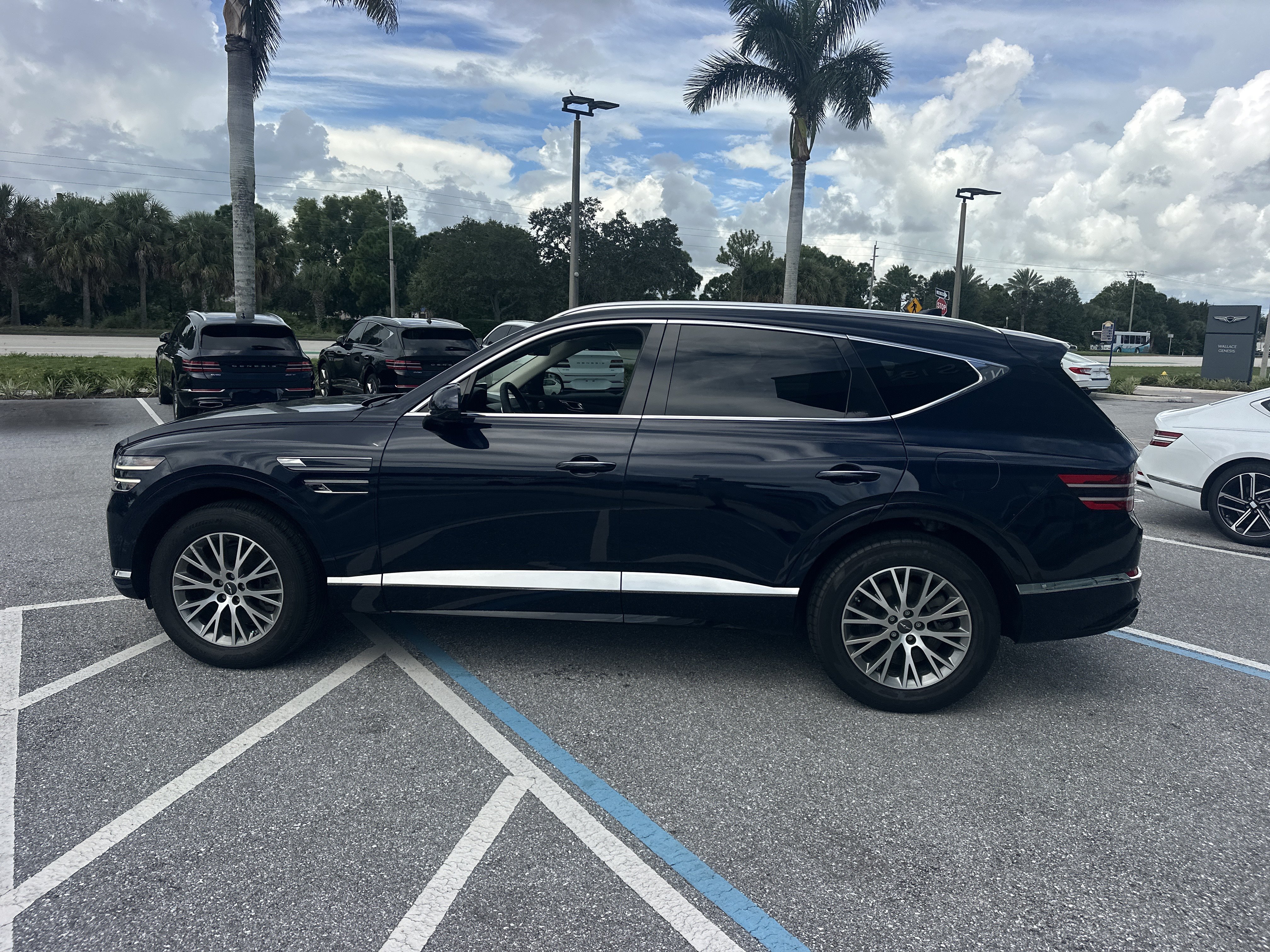 Certified 2024 Genesis GV80 2.5T AWD/4WD image 10