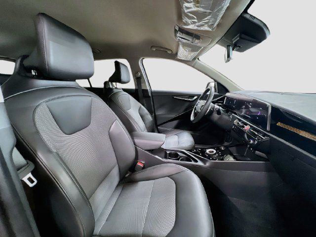 Certified 2025 Kia Niro Wind FWD image 28