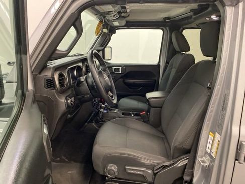 Used 2019 Jeep Wrangler Unlimited Sport S image 9