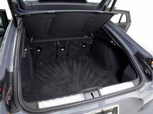 Used 2025 Porsche Panamera 4 image 27