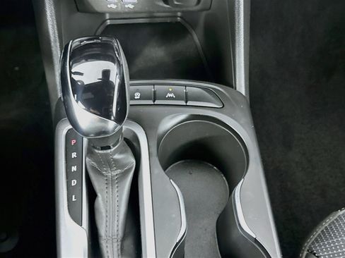 Used 2025 Buick Envista Preferred w/ Advanced Safety Package FWD image 25