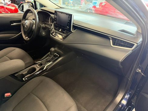 Used 2021 Toyota Corolla LE FWD image 29