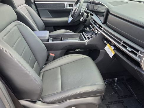 Used 2026 Hyundai Santa Fe Limited image 16