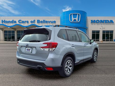 Used 2022 Subaru Forester Premium AWD/4WD image 7