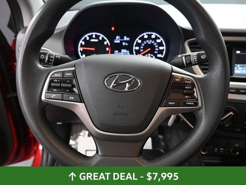 Used 2021 Hyundai Accent SE FWD image 29