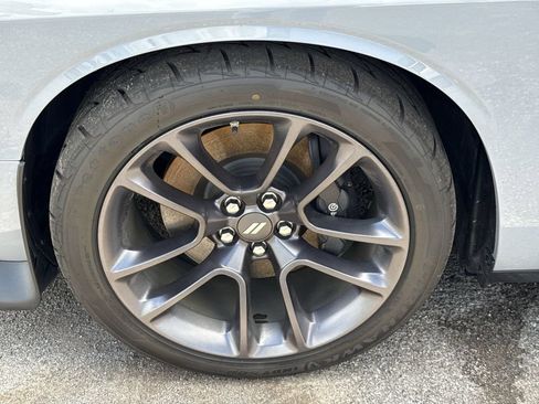 Used 2022 Dodge Challenger R/T Scat Pack RWD image 10