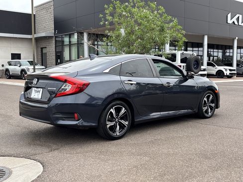 Used 2016 Honda Civic Touring image 5