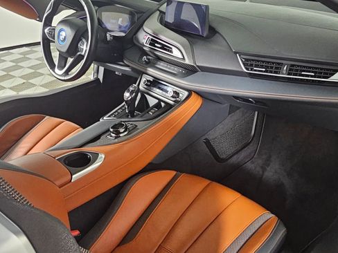 Used 2019 BMW i8 Coupe image 17