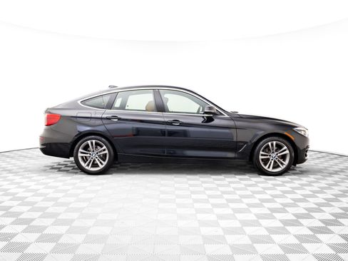 Used 2019 BMW 330i Gran Turismo xDrive image 6