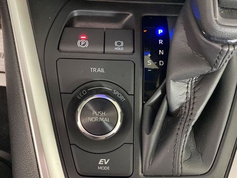 Used 2023 Toyota RAV4 XLE w/ Convenience Package AWD/4WD image 19