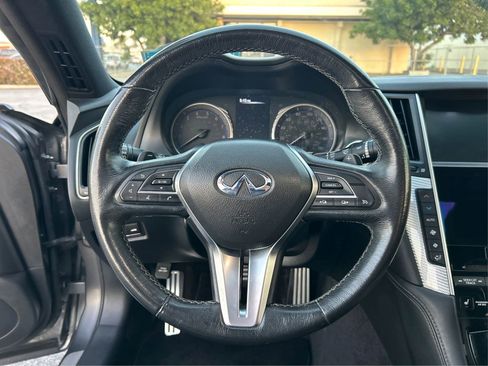 Used 2018 INFINITI Q60 Red Sport 400 w/ Sensory Package 3.0T Sport image 17