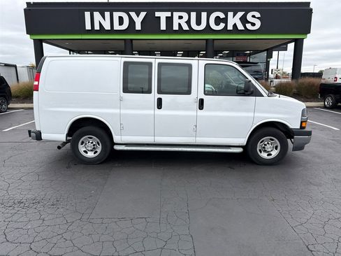 Used 2024 Chevrolet Express 2500 w/ Driver Convenience Package image 1