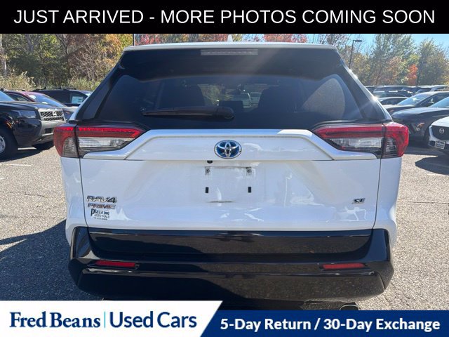 Used 2023 Toyota RAV4 SE w/ Weather & Moonroof Package AWD/4WD image 7