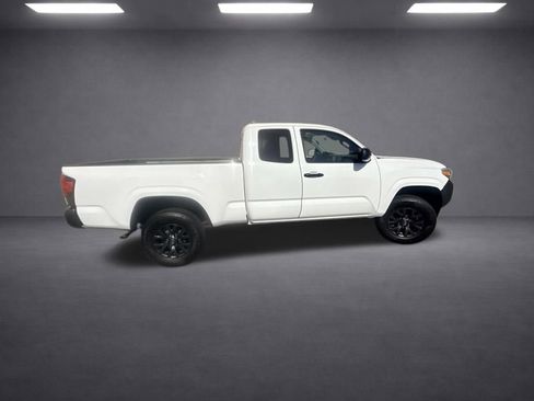 Used 2020 Toyota Tacoma SR RWD image 11