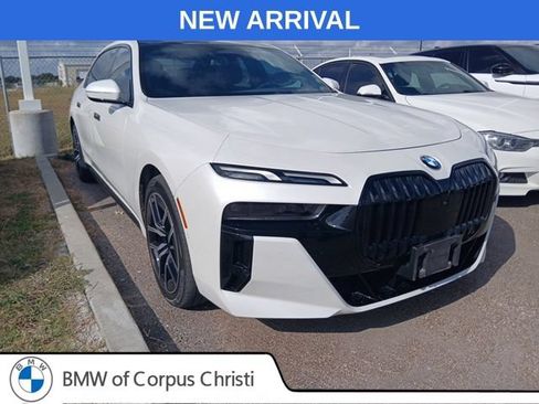 Used 2023 BMW 740i w/ Parking Assistance Package RWD image 1