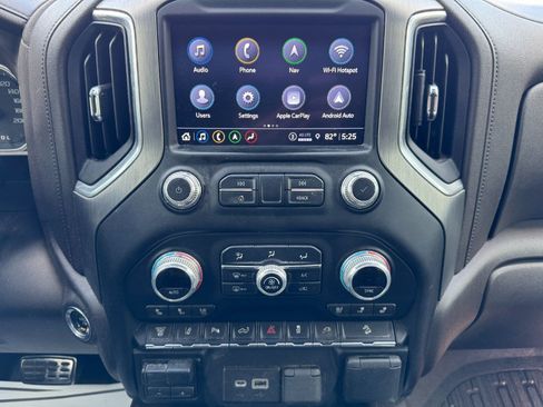 Used 2022 GMC Sierra 3500 Denali w/ Denali Ultimate Package AWD/4WD image 22