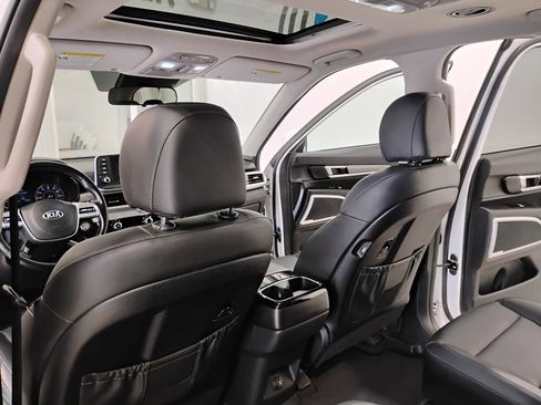 Used 2021 Kia Telluride S image 17