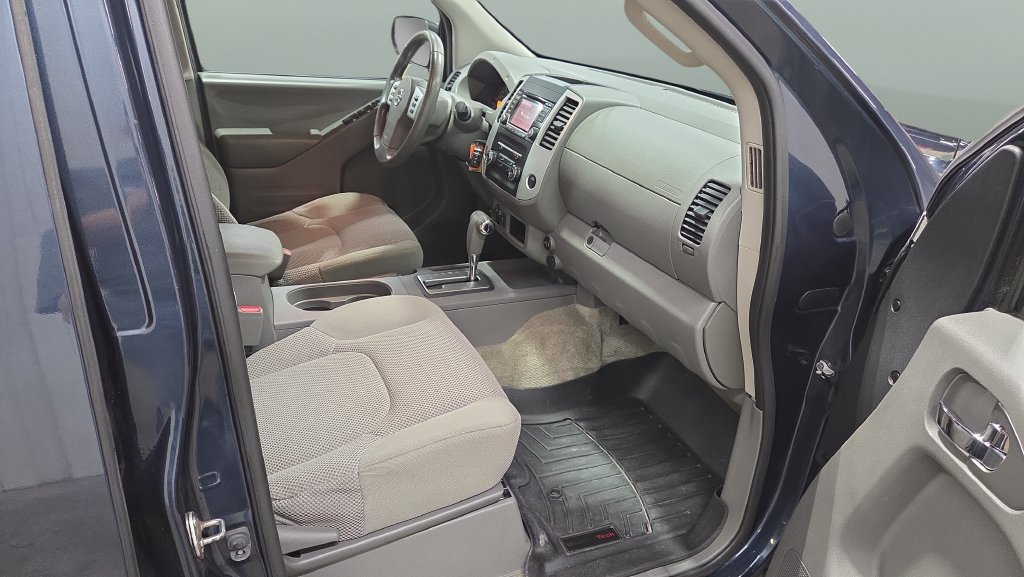 Used 2018 Nissan Frontier SV AWD/4WD image 24