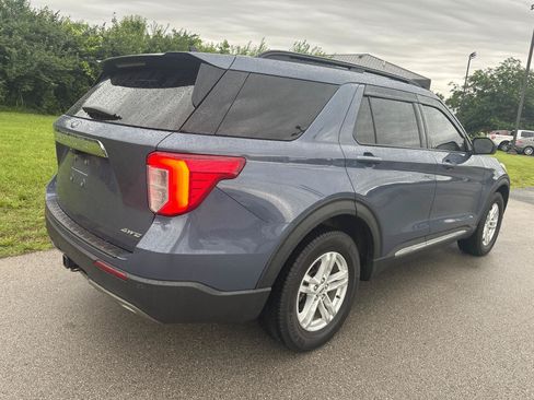 Used 2021 Ford Explorer XLT w/ Equipment Group 202A AWD/4WD image 15
