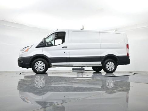 Certified 2022 Ford Transit 250 Low Roof w/ Exterior Upgrade Package RWD image 39