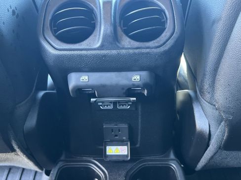 Used 2023 Jeep Gladiator Rubicon w/ LED Lighting Group image 25