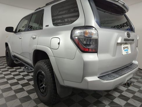 Used 2015 Toyota 4Runner SR5 image 2