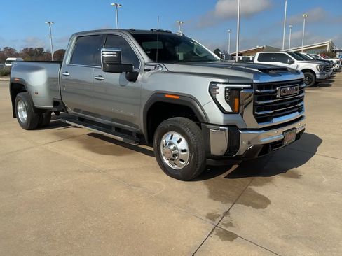 Used 2024 GMC Sierra 3500 SLT w/ Texas SLT Premium Package image 2