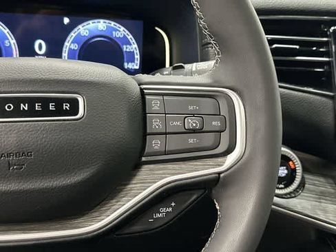 Used 2024 Jeep Wagoneer L Series II w/ Flexible Seating Group RWD image 18