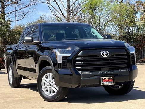 Used 2024 Toyota Tundra SR5 w/ SR5 Premium Package image 2