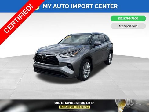 Certified 2025 Toyota Highlander Limited AWD/4WD image 3