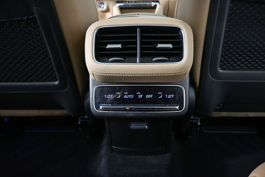 Certified 2026 Mercedes-Benz GLS 450 4MATIC image 10