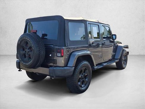 Used 2016 Jeep Wrangler Unlimited Sahara w/ Connectivity Group AWD/4WD image 5