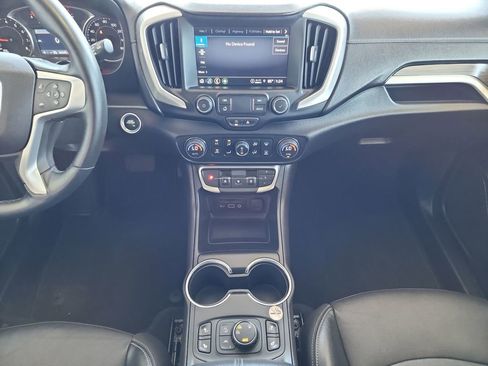 Used 2024 GMC Terrain SLT image 25