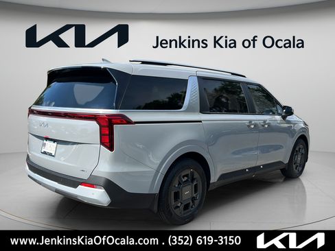 New 2026 Kia Carnival EX FWD image 3