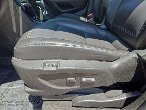 Used 2018 Buick Encore Essence FWD image 23
