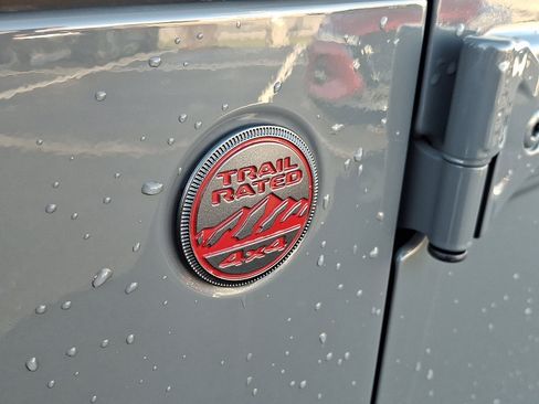 Used 2022 Jeep Wrangler Unlimited Rubicon w/ Xtreme Recon 35" Tire Package image 30