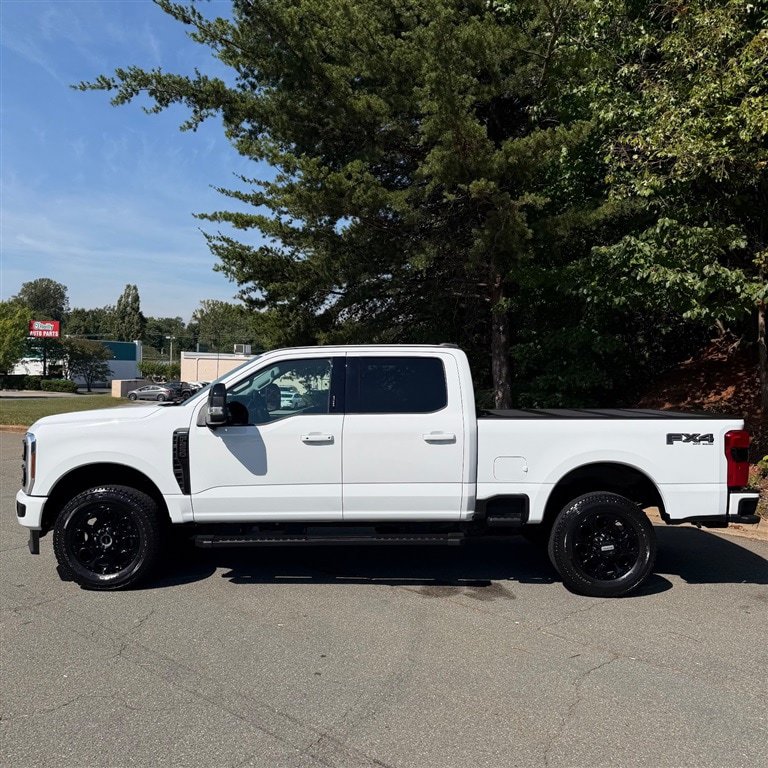 Used 2024 Ford F250 Lariat w/ Black Appearance Package AWD/4WD image 4