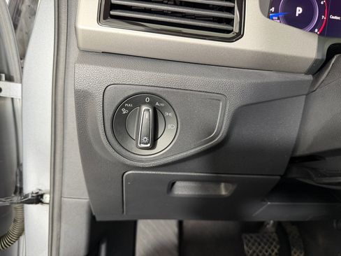 Used 2020 Volkswagen Atlas Cross Sport SEL w/ Cross Sport MDO Package image 19