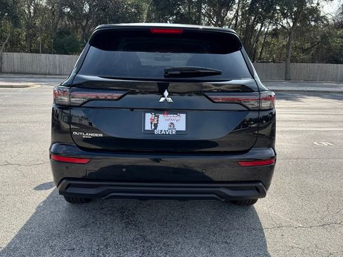 New 2026 Mitsubishi Outlander ES FWD image 7