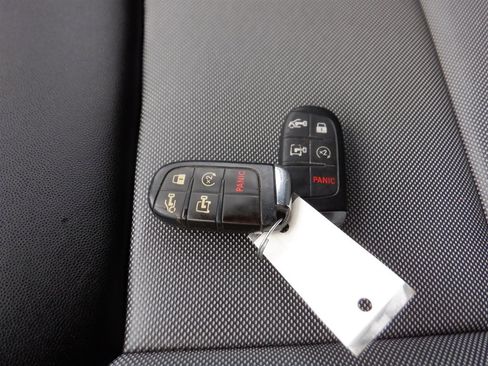 Used 2022 RAM ProMaster 1500 w/ Driver Convenience Group image 16