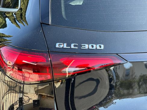 Used 2024 Mercedes-Benz GLC 300 image 33