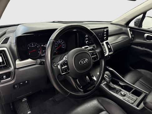 Used 2021 Kia Sorento S FWD image 18