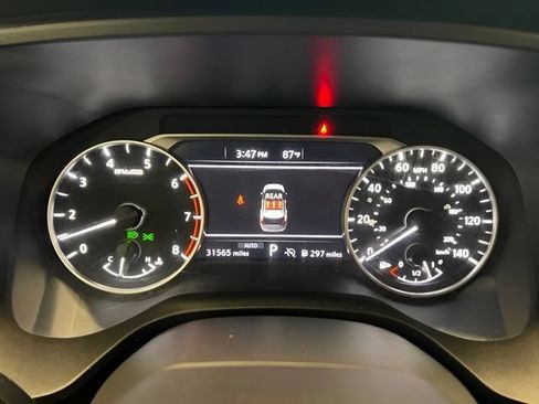 Used 2025 Nissan Rogue SV AWD/4WD image 8