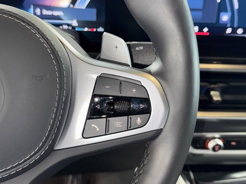 Certified 2025 BMW X6 xDrive40i image 23