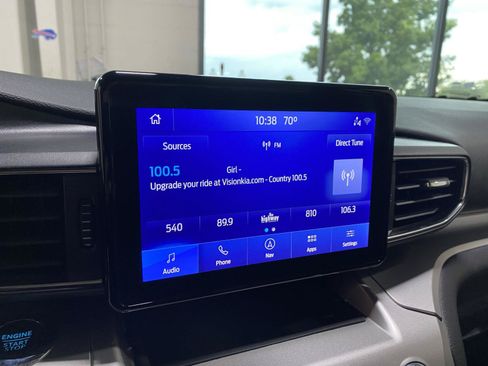 Used 2022 Ford Explorer XLT w/ Equipment Group 202A AWD/4WD image 27