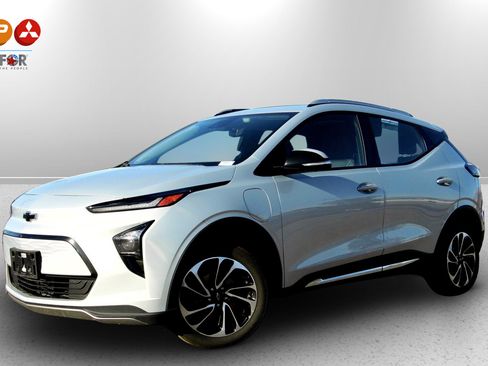 Used 2022 Chevrolet Bolt EUV Premier w/ Sun & Sound Package image 1