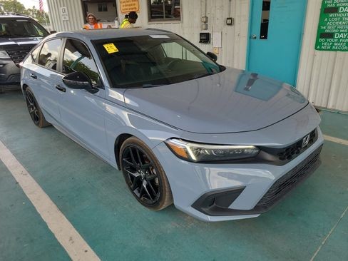 Used 2024 Honda Civic Sport image 4