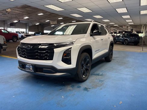 New 2026 Chevrolet Equinox LT w/ Midnight Edition AWD/4WD image 10