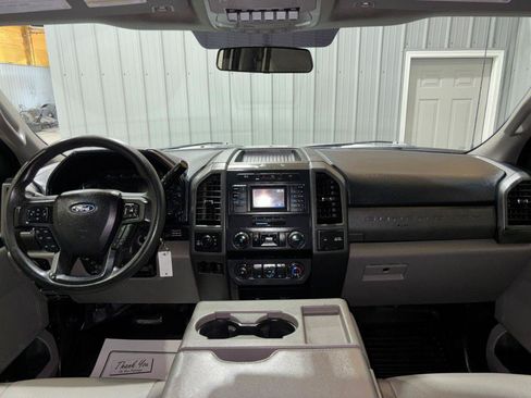 Used 2019 Ford F250 XL w/ Power Equipment Group AWD/4WD image 17