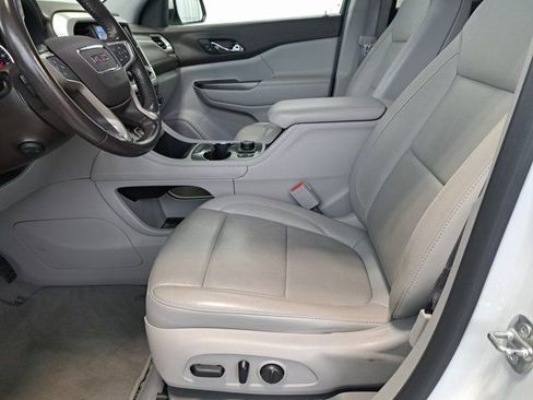 Used 2020 GMC Acadia SLT w/ Premium Package image 24